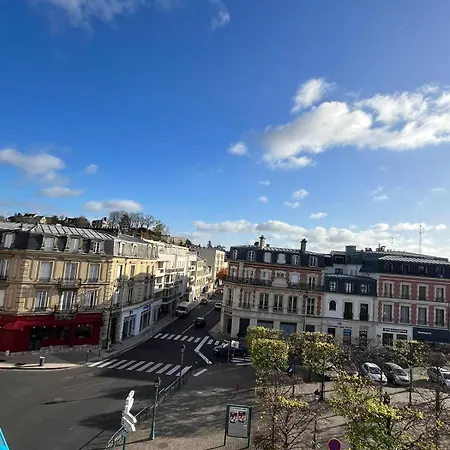 Au Pied De La Gare * Pontoise