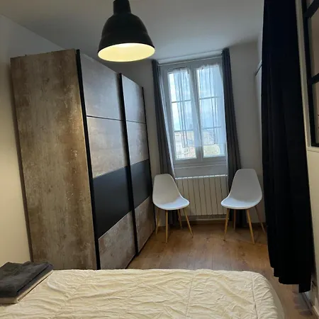 Au Pied De La Gare Apartment Pontoise